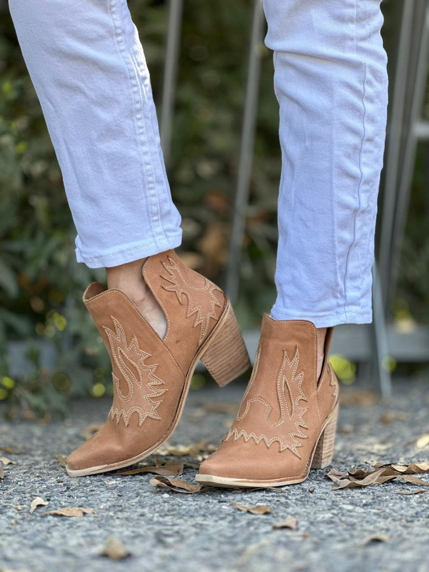Betzabe Cuero Camel 2