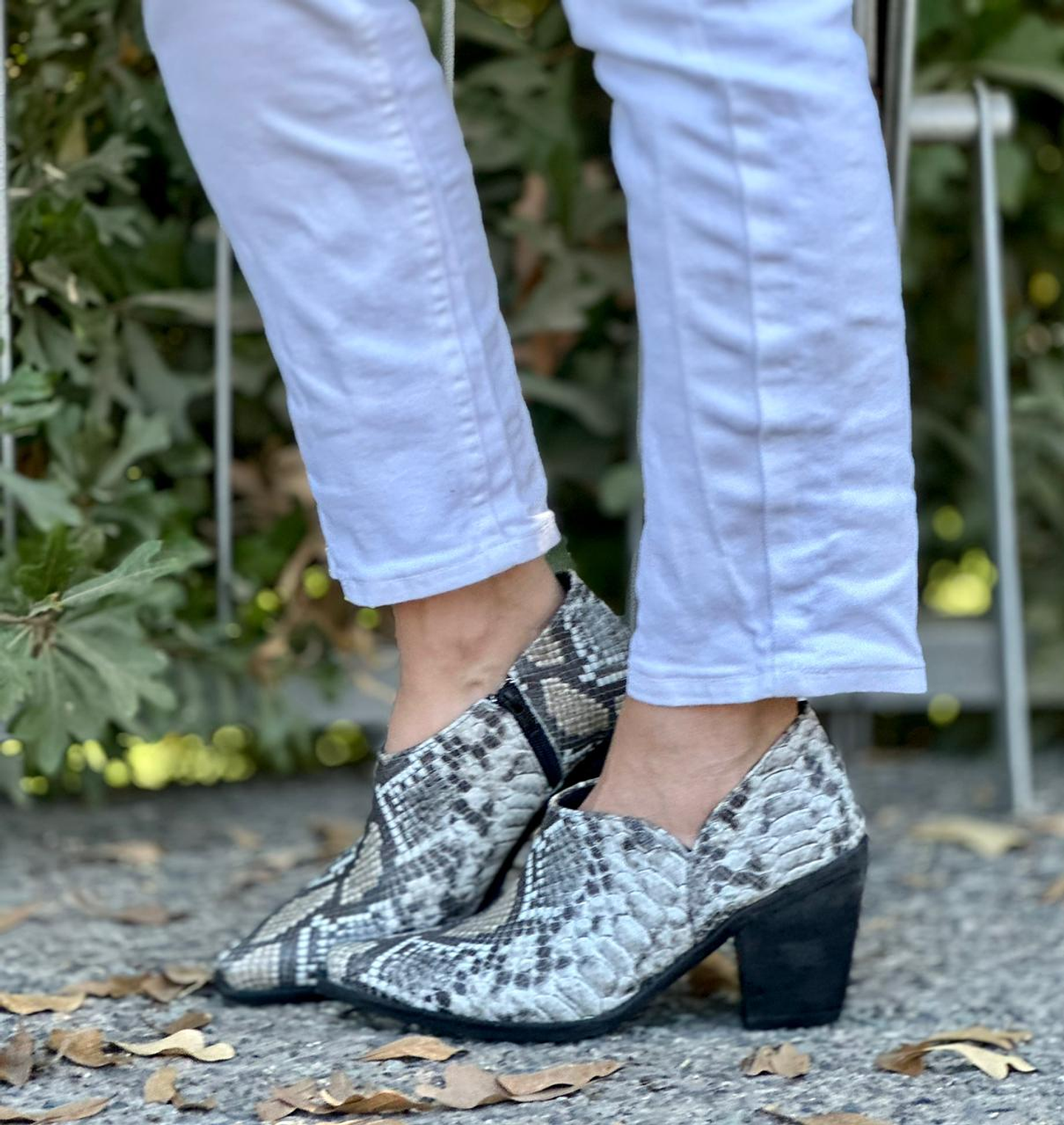 Antonia Pitón Gris 1