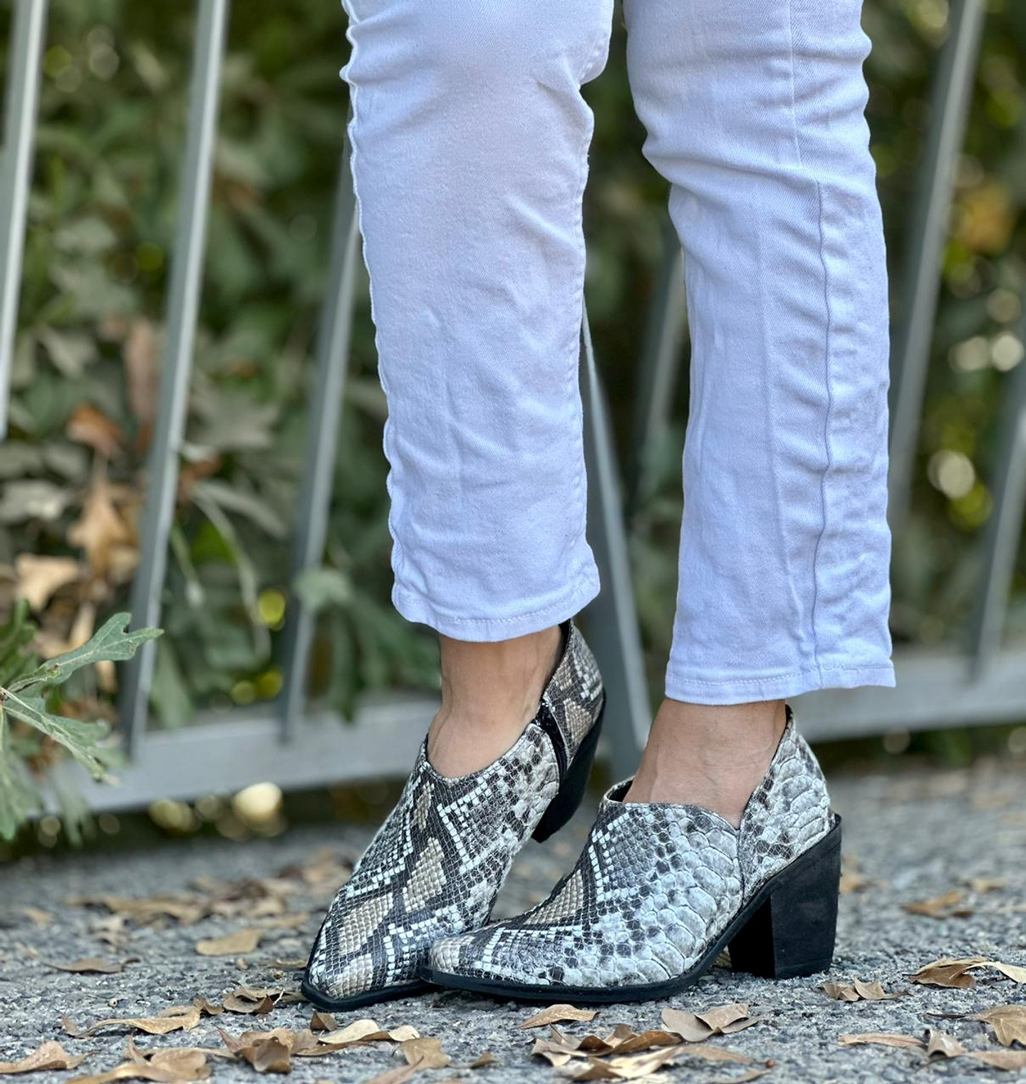 Antonia Pitón Gris 3