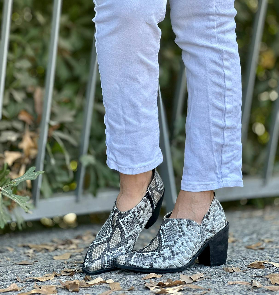 Antonia Pitón Gris 3