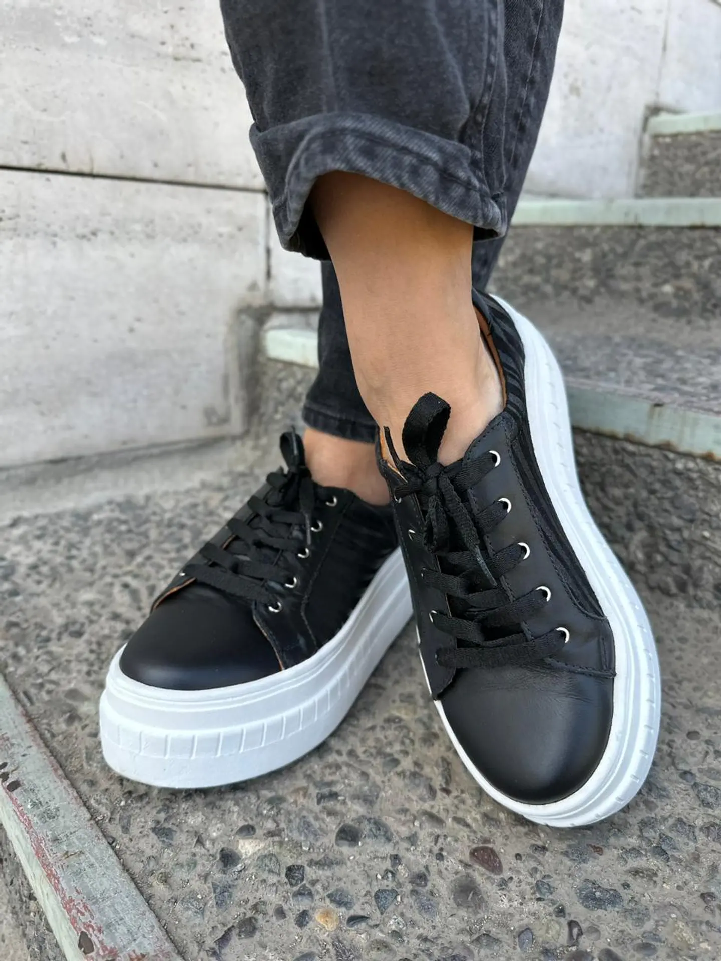 Miami Cuero negro Con Cebra Negro  3