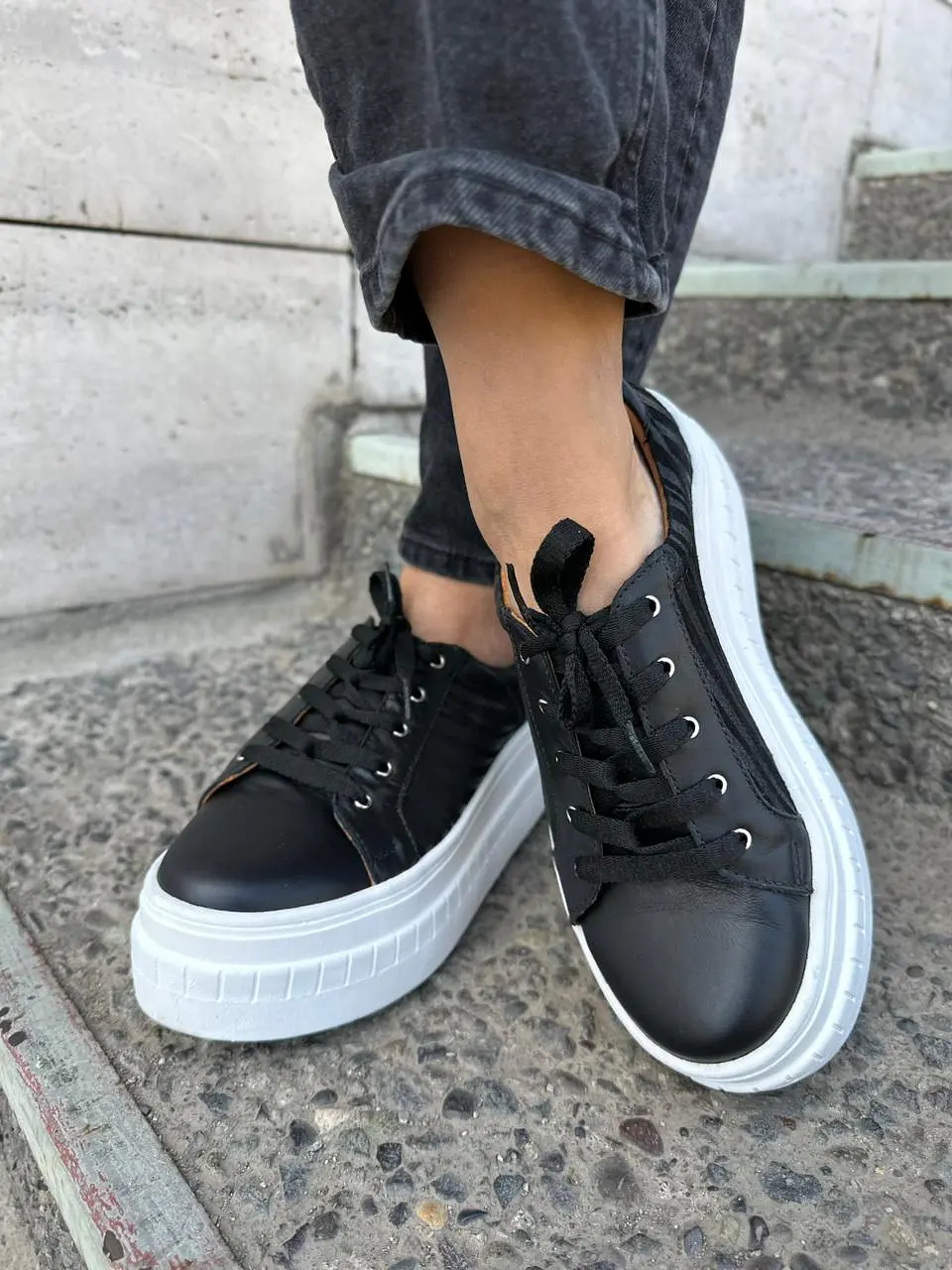 Miami Cuero negro Con Cebra Negro  3