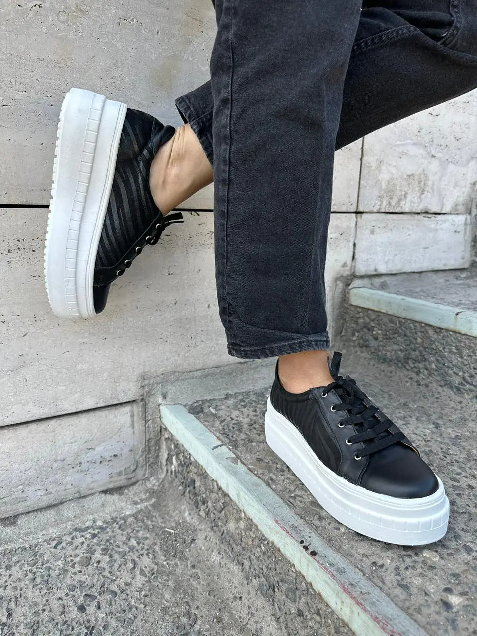 Miami Cuero negro Con Cebra Negro  6