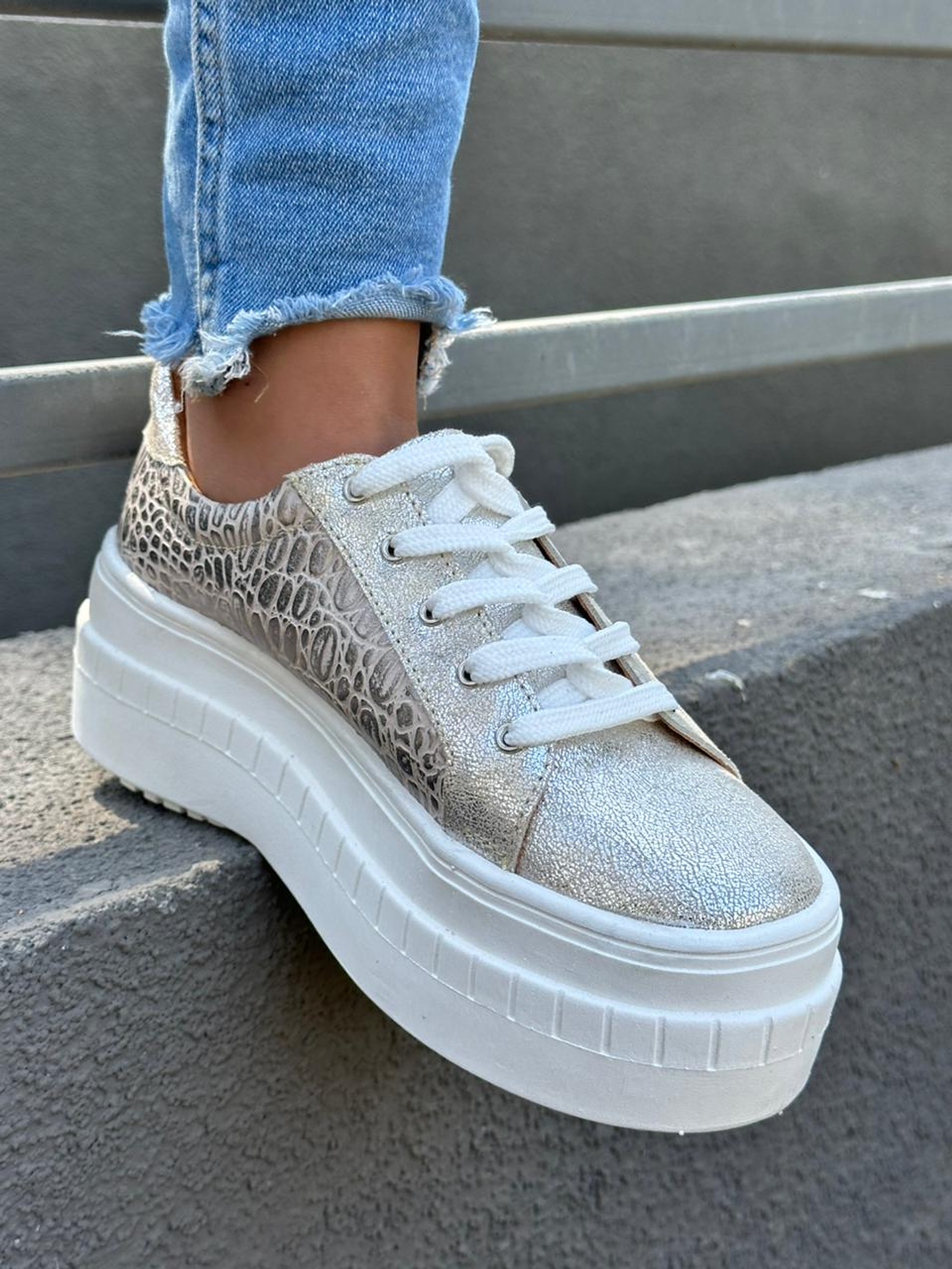 Miami Croco Dorado Claro 6