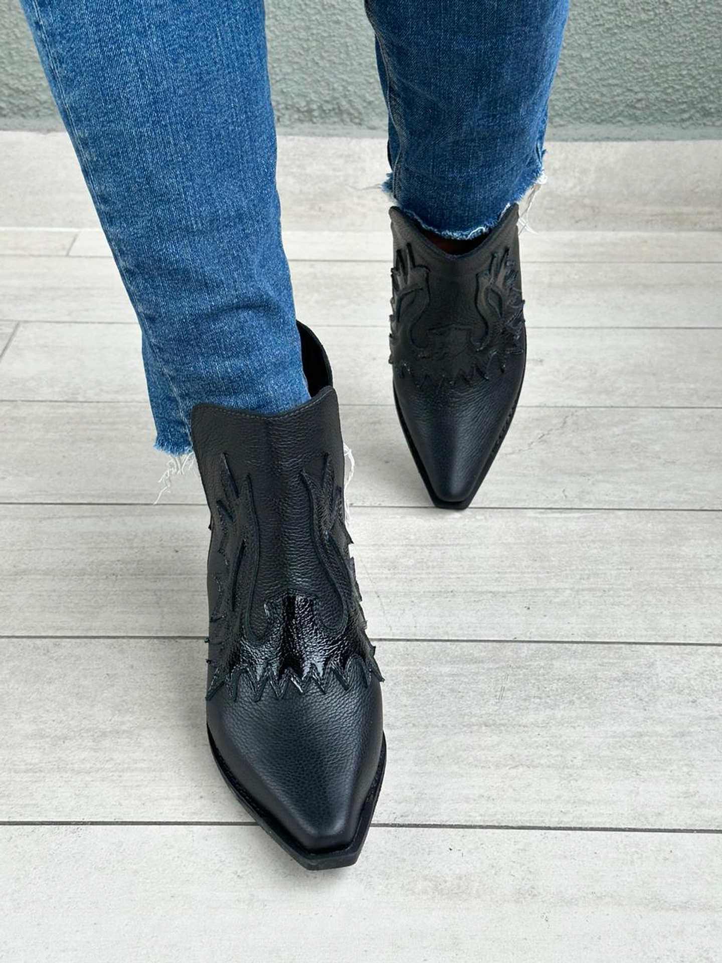 Betzabe Cuero Negro 5