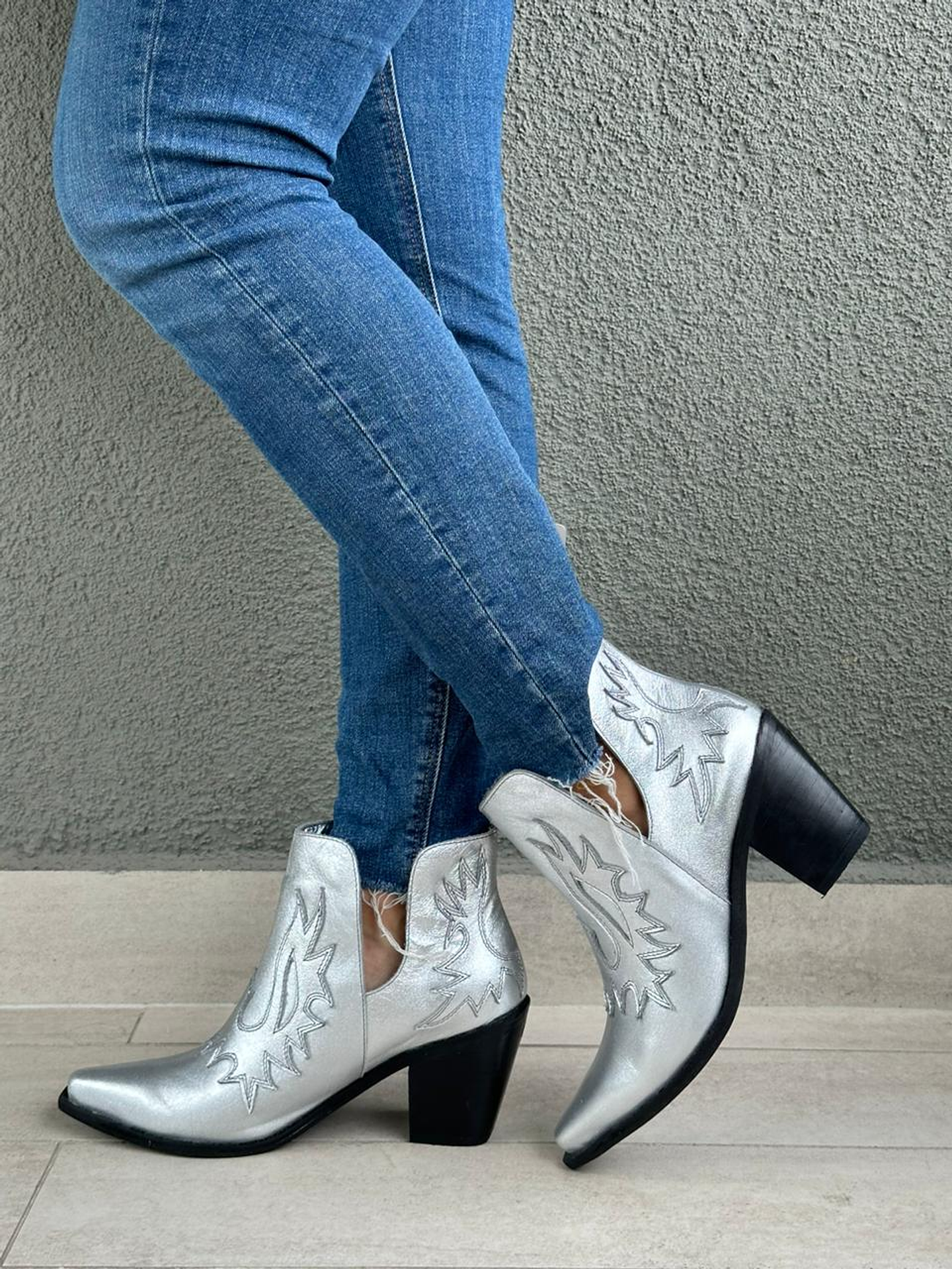 Betzabe Cuero Plata 2