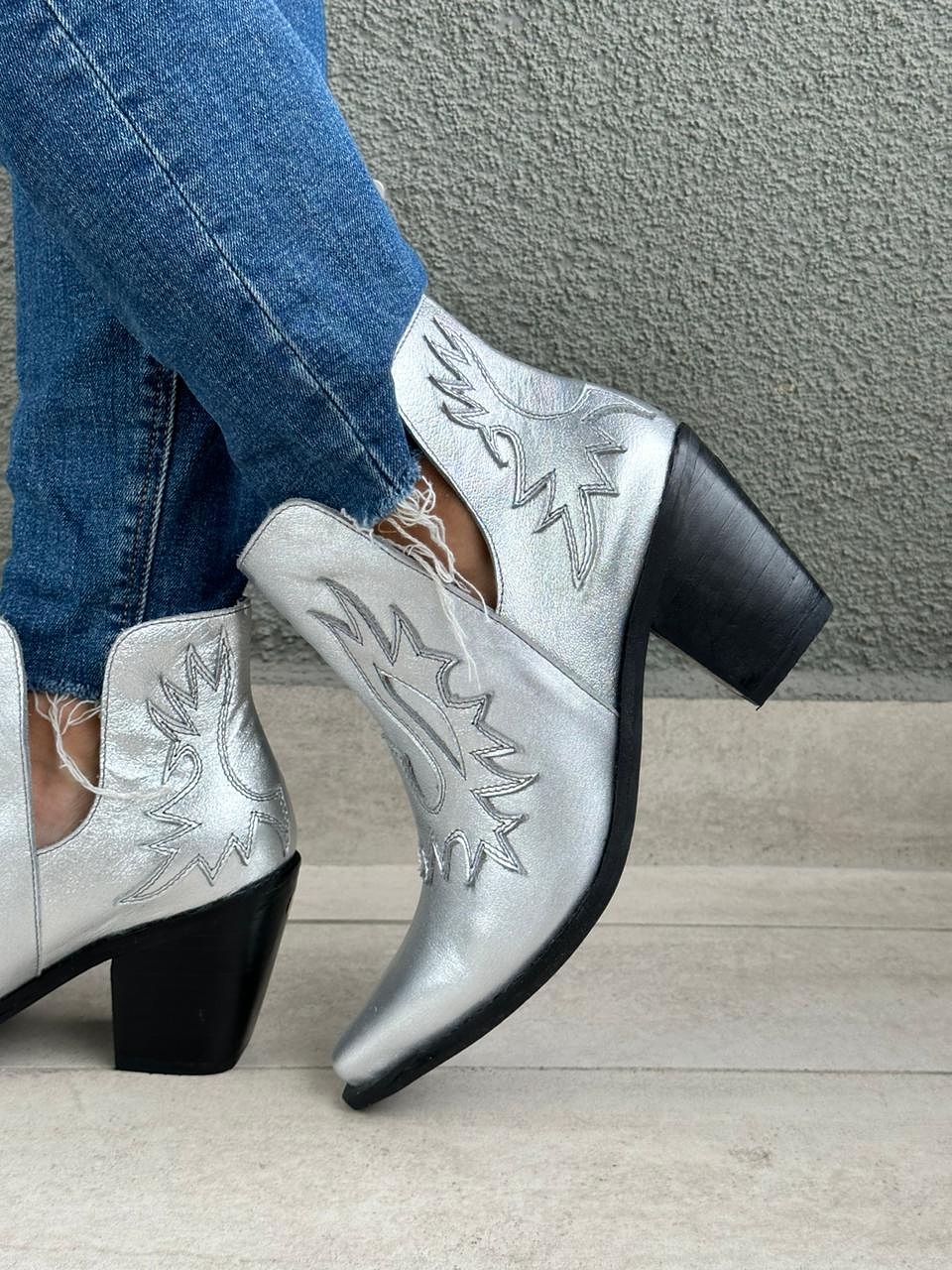 Betzabe Cuero Plata 4