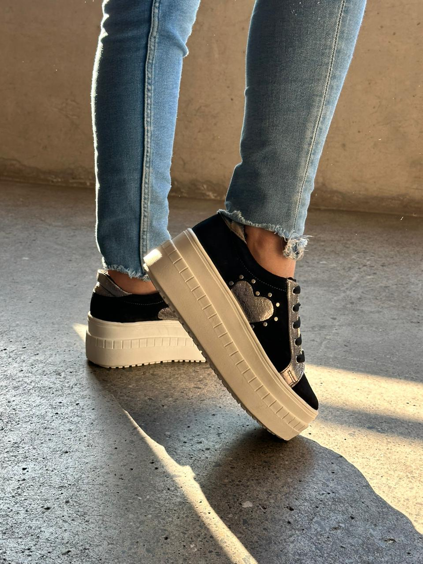 Isabella Reno Negro 6