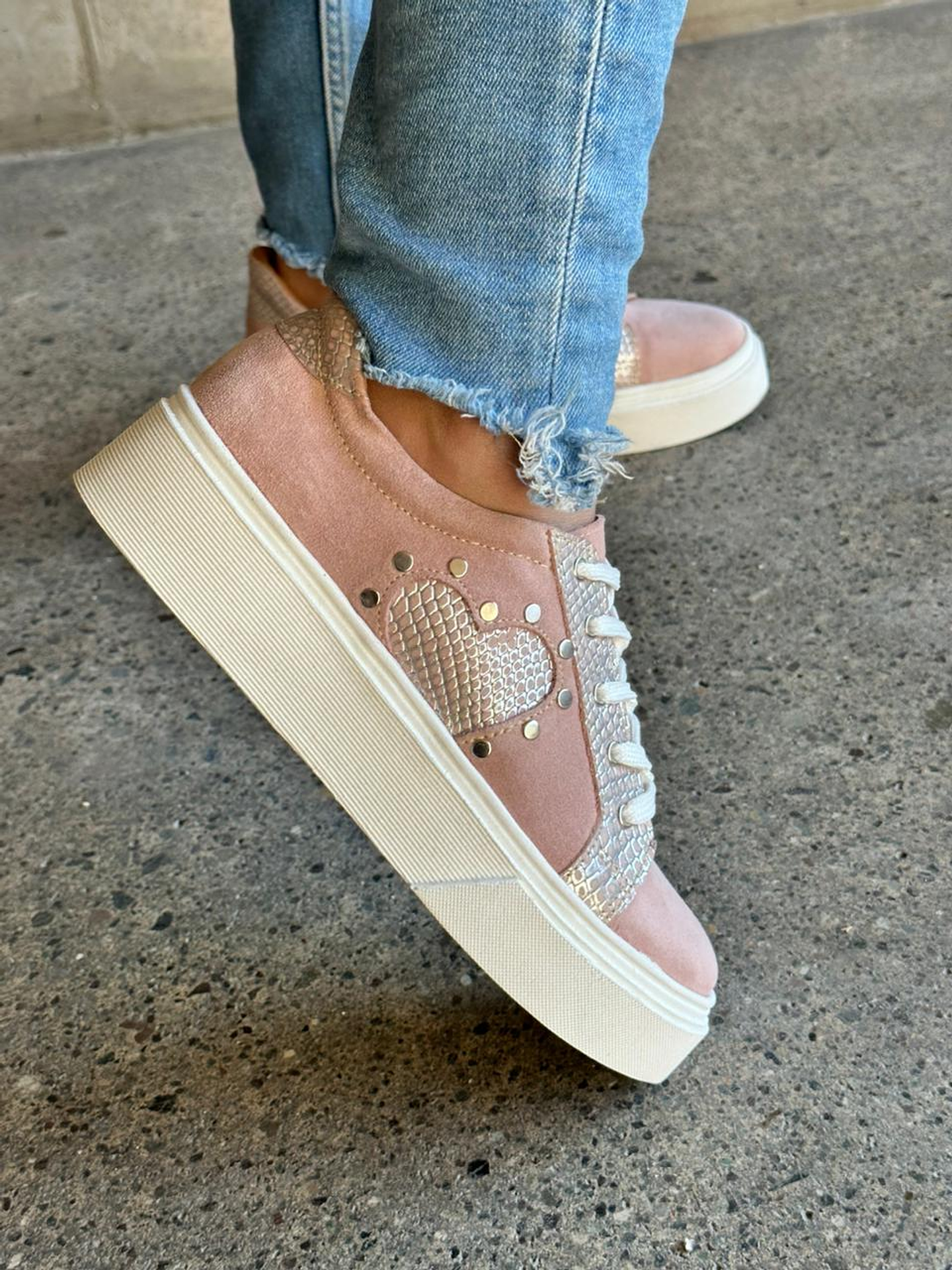 Isabella Reno Rosado 3