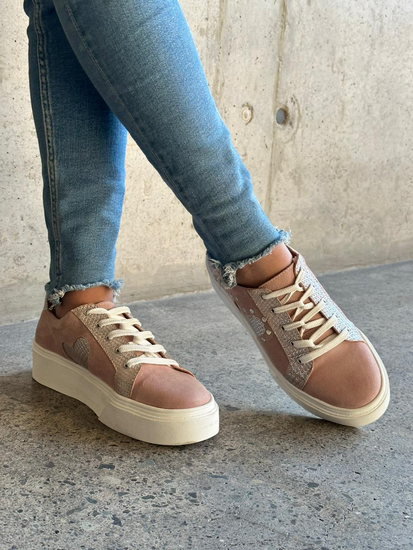 Isabella Reno Rosado 4