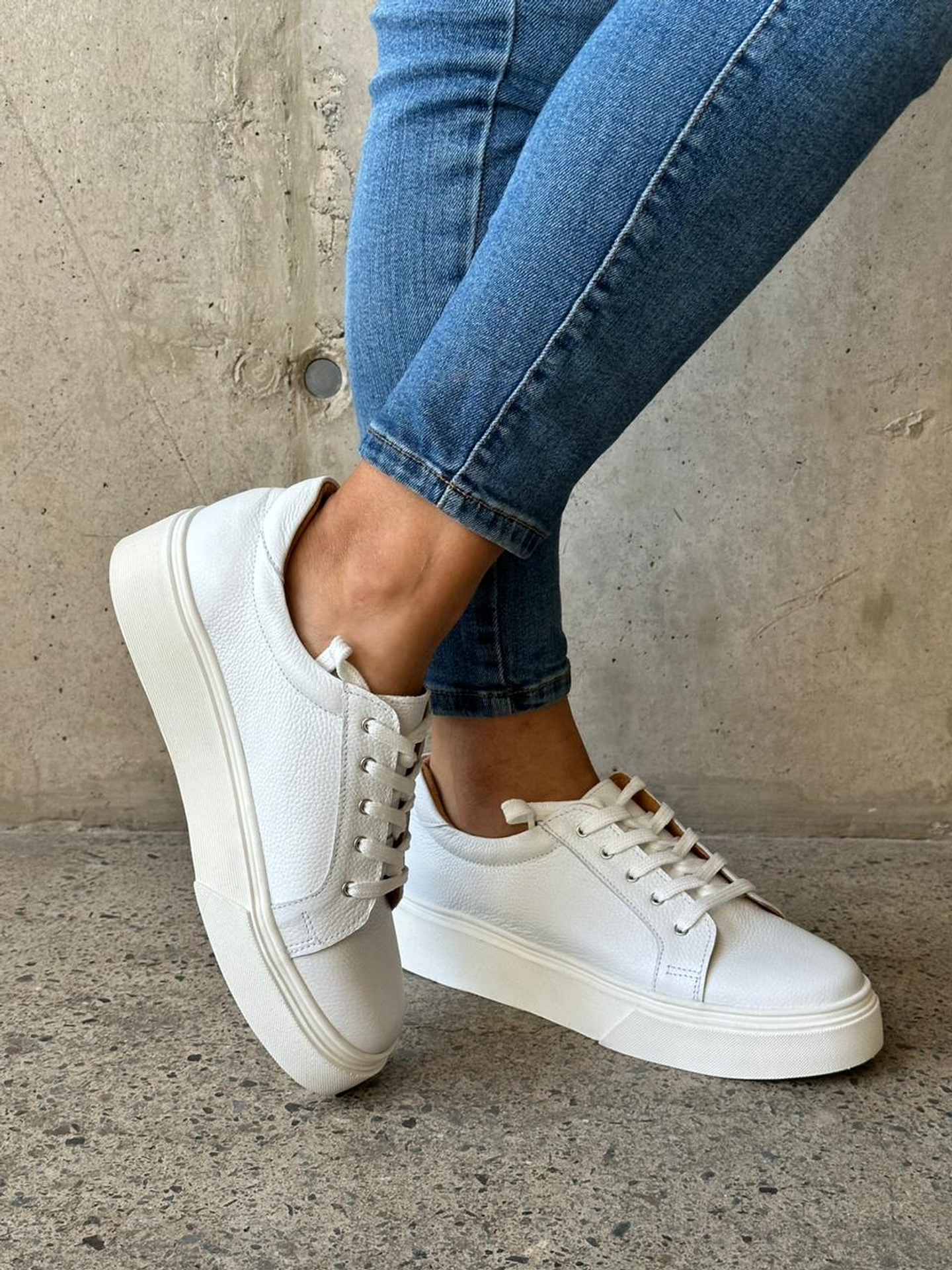 Valeria Cuero Blanco 3