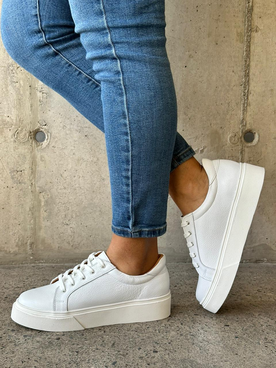 Valeria Cuero Blanco 4