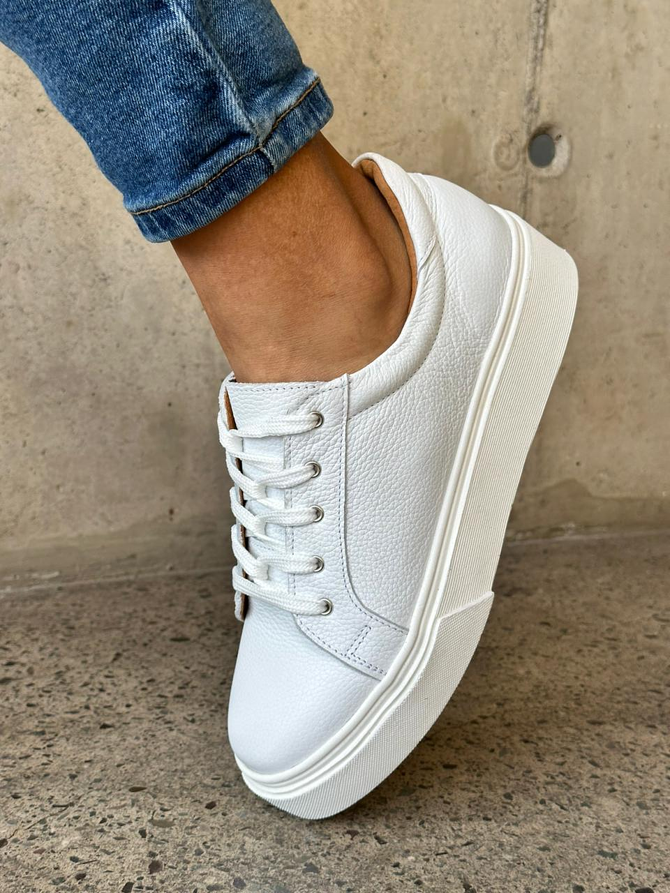 Valeria Cuero Blanco 7