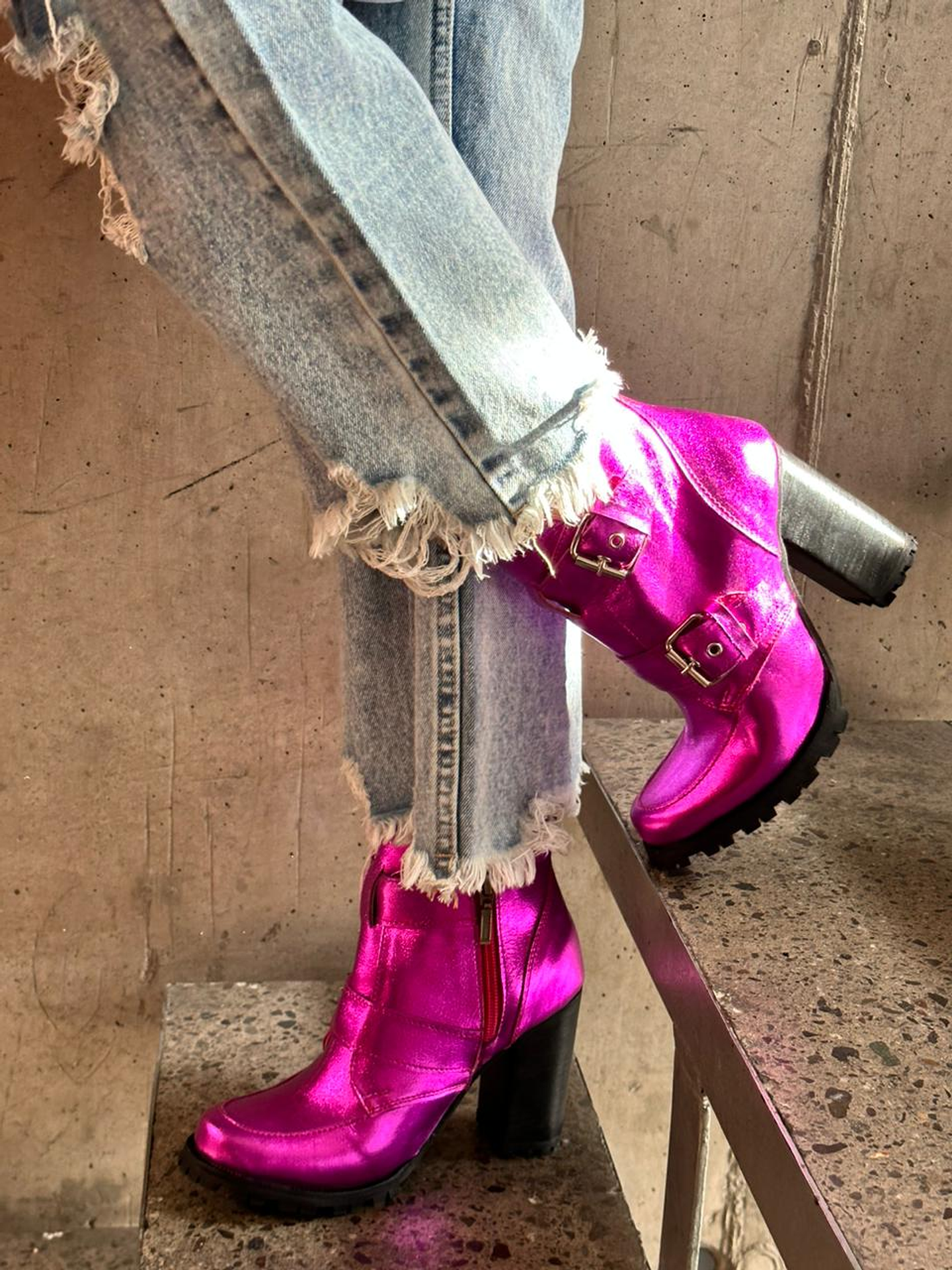 Botín Eva Cuero Fucsia 6