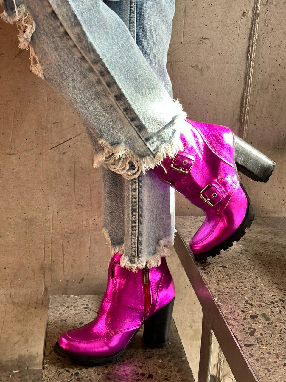 Botín Eva Cuero Fucsia 6