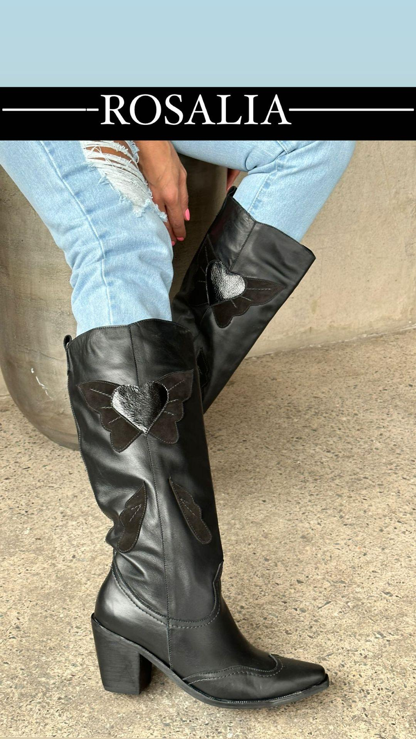 Rosalia Cuero Negro 1