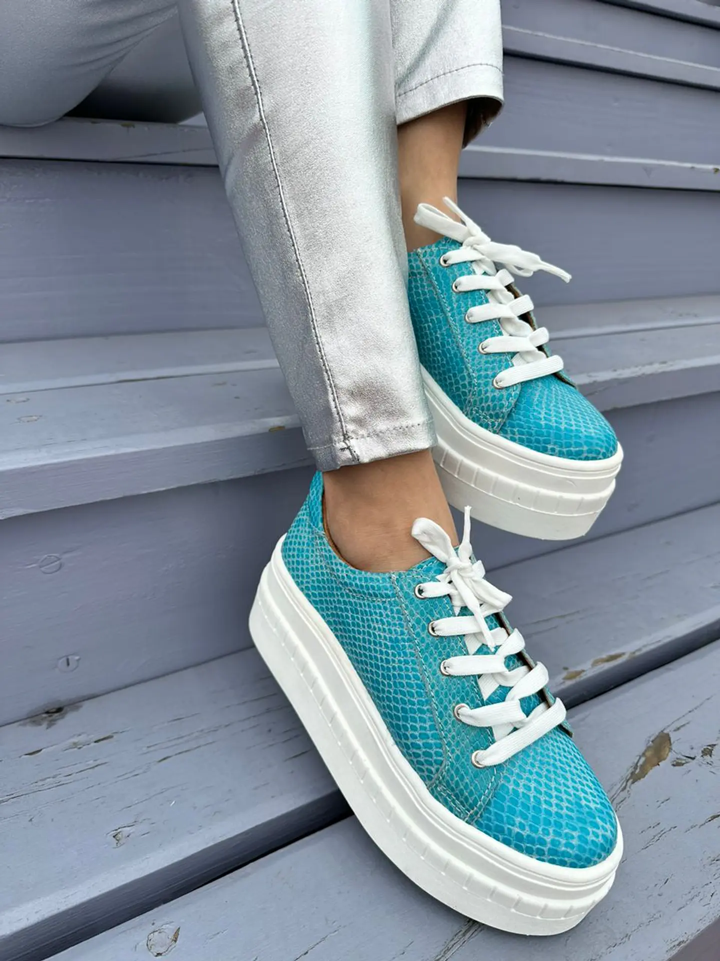 Miami Croco Celeste 2