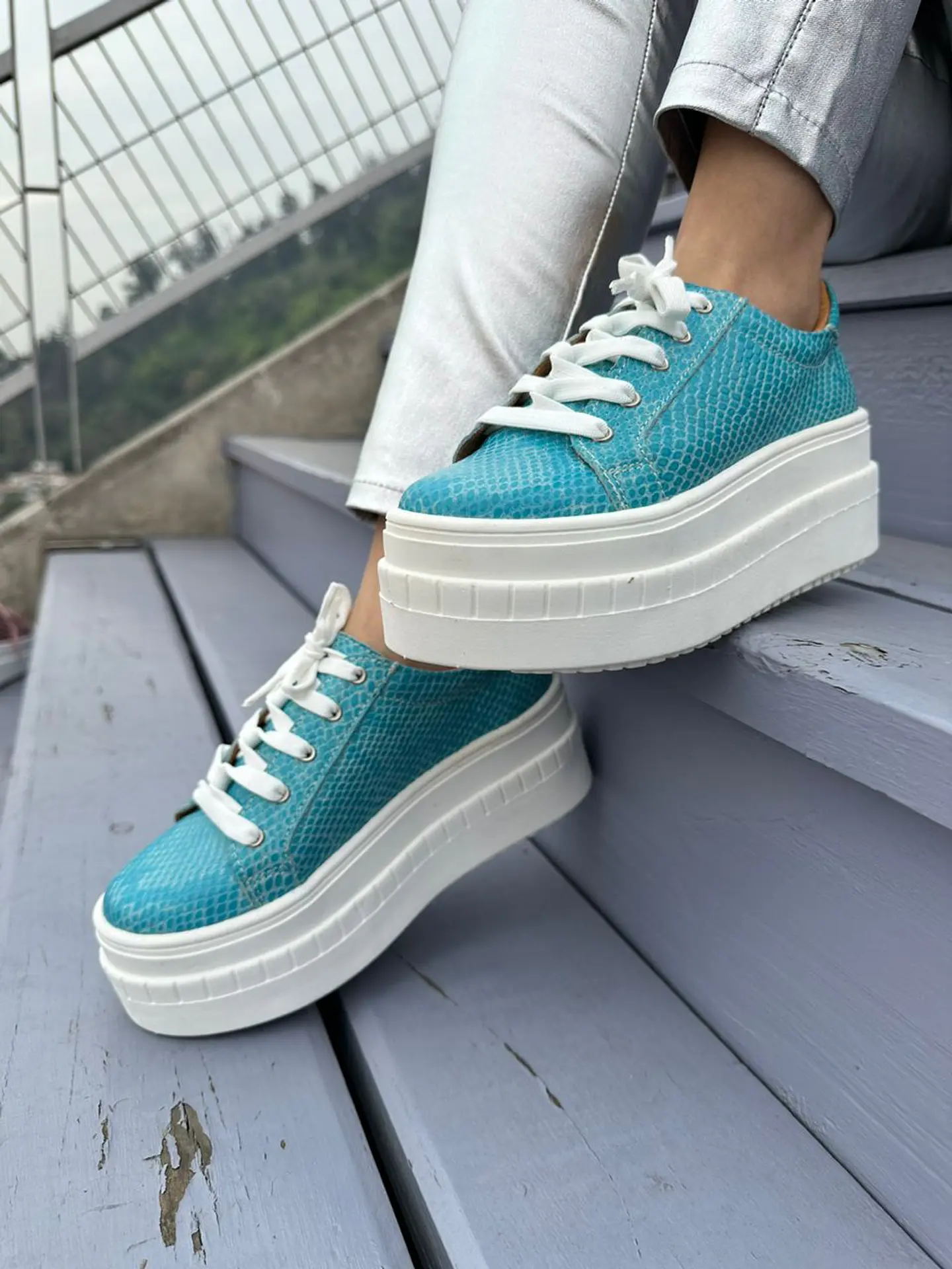 Miami Croco Celeste 4