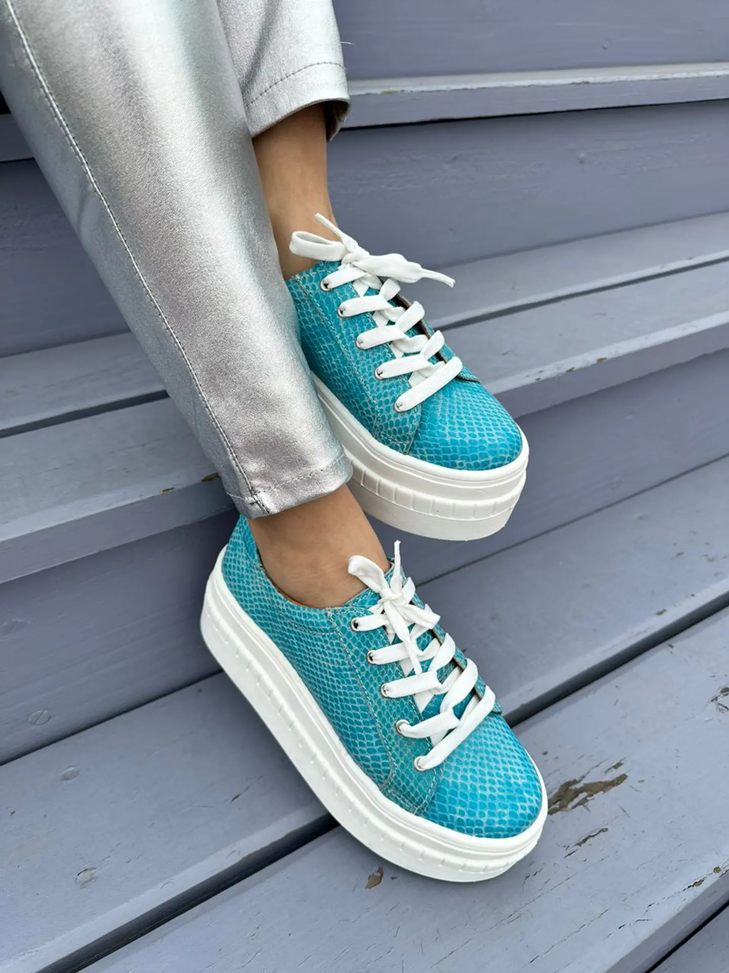 Miami Croco Celeste 5