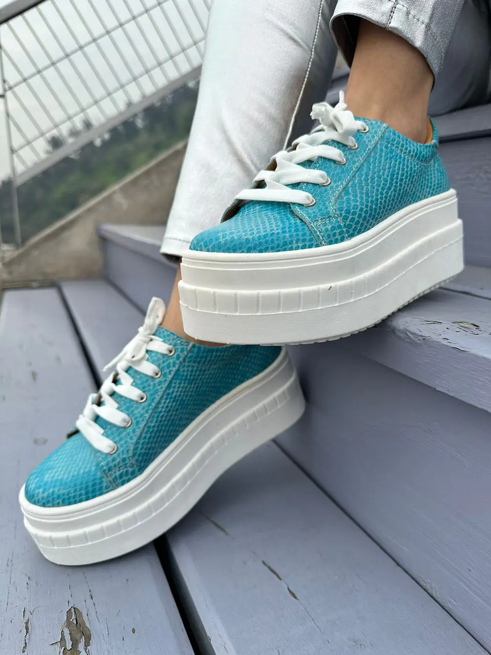 Miami Croco Celeste 6
