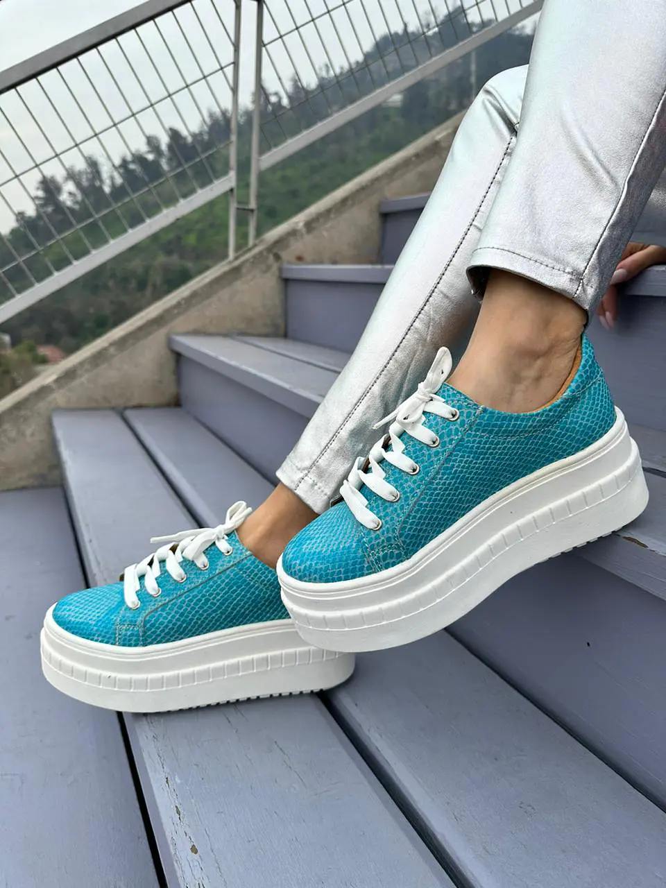 Miami Croco Celeste 8