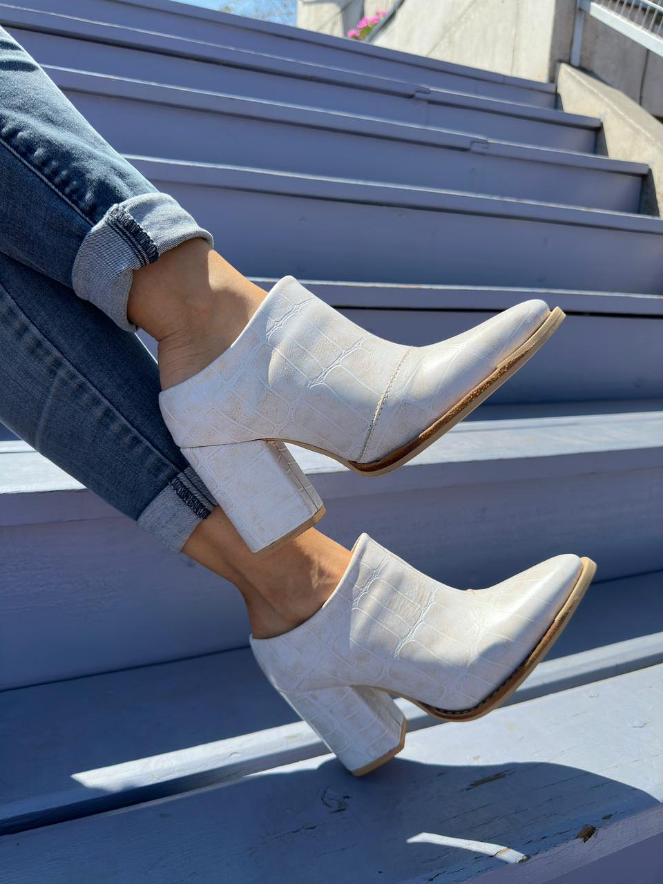 Analia Lagarto Blanco 1