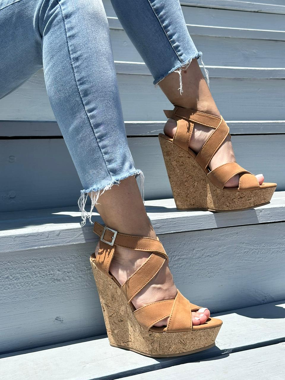 Gabriela Cuero Camel 1