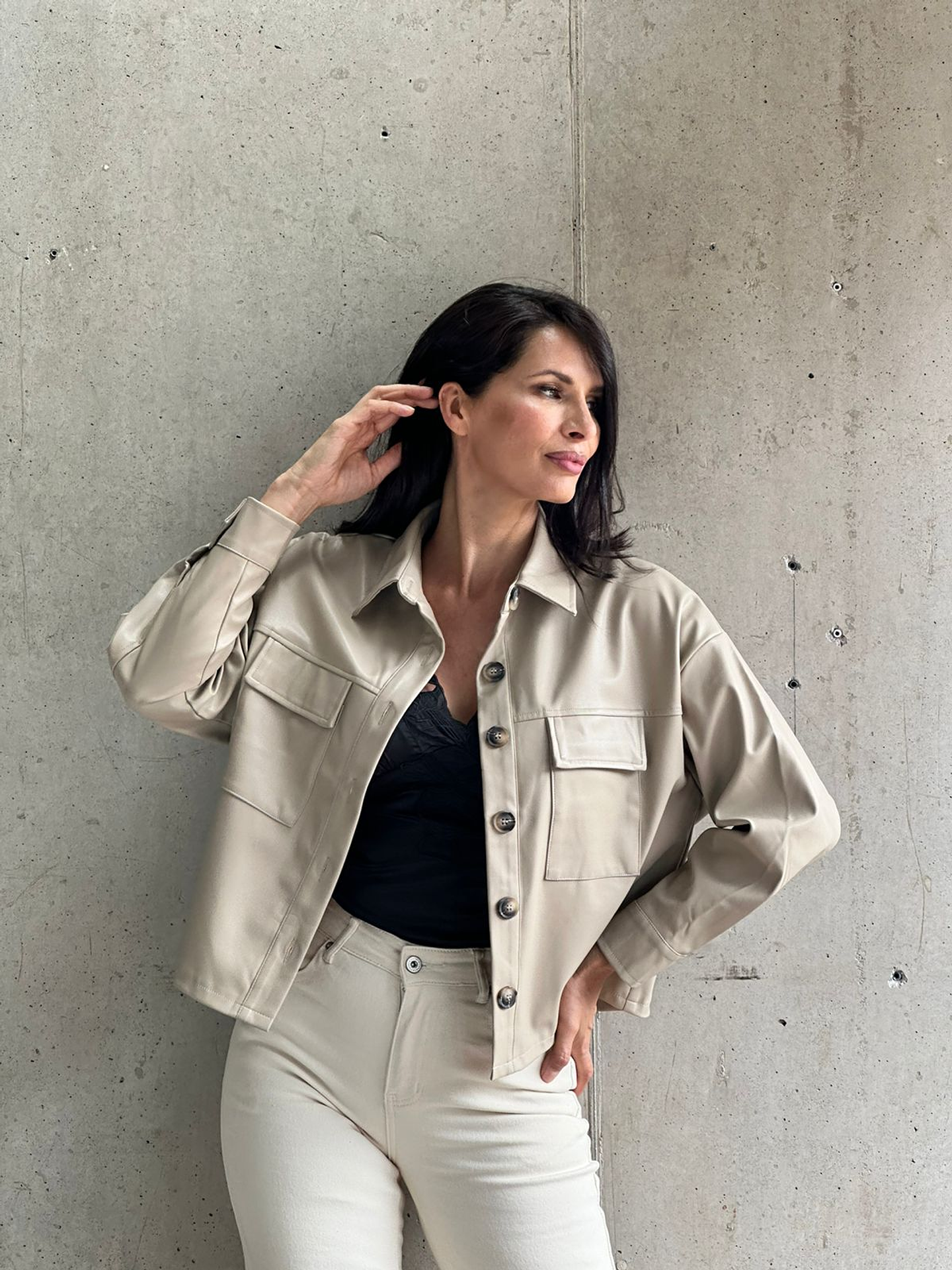 Camisa Ecocuero Oversize 2