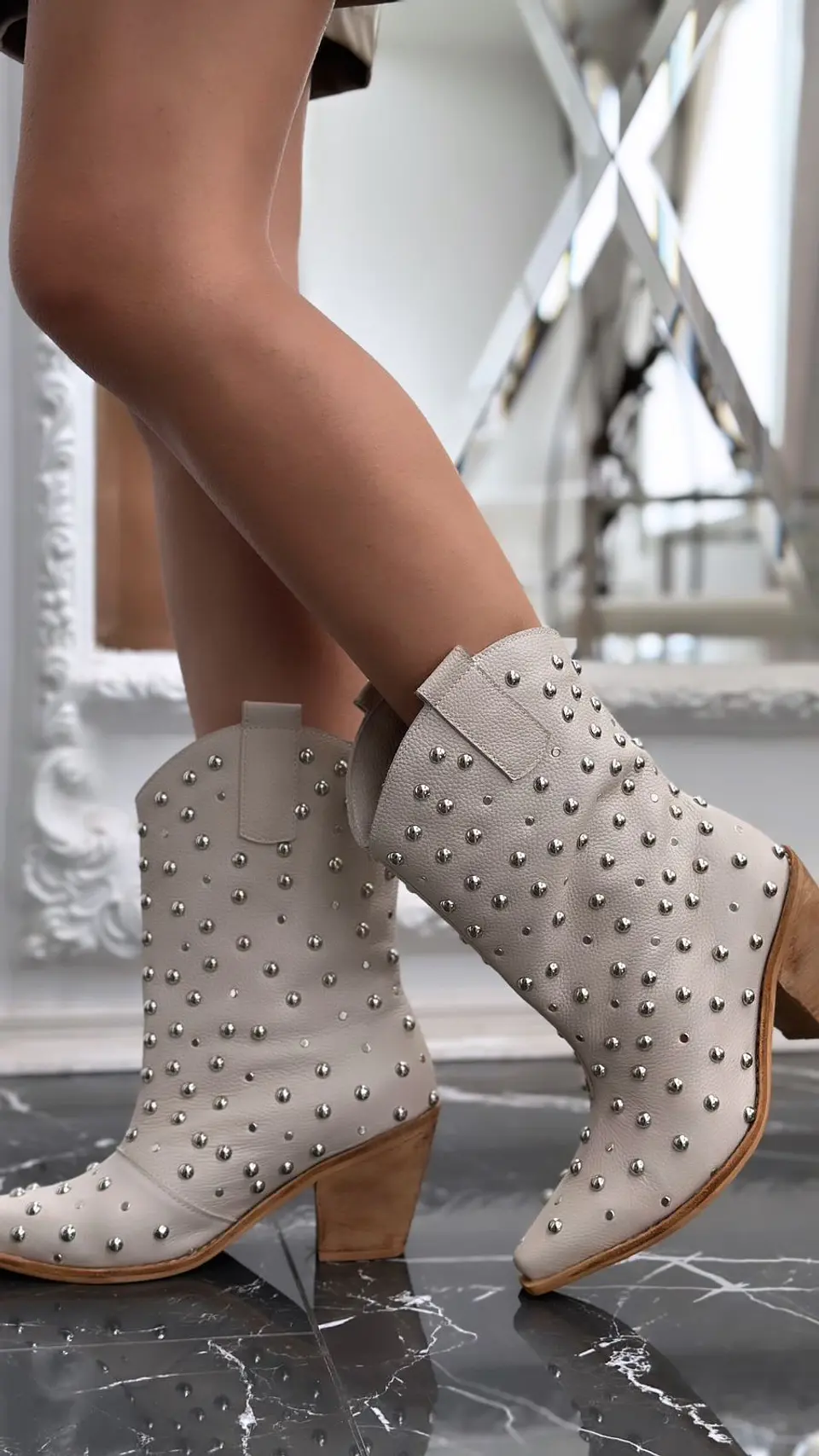 Agustina Cuero Beige 1