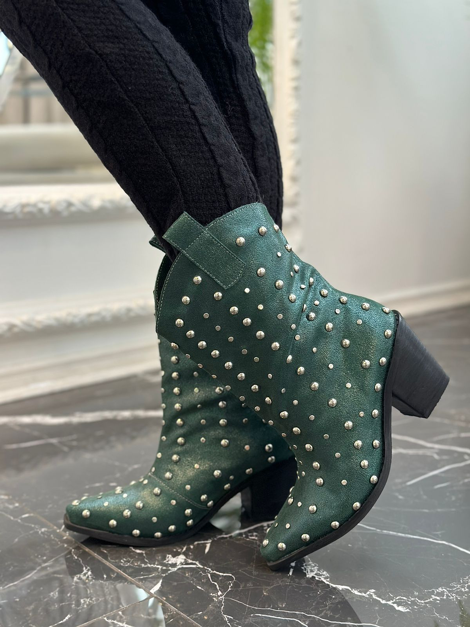 Agustina Cuero Verde 1