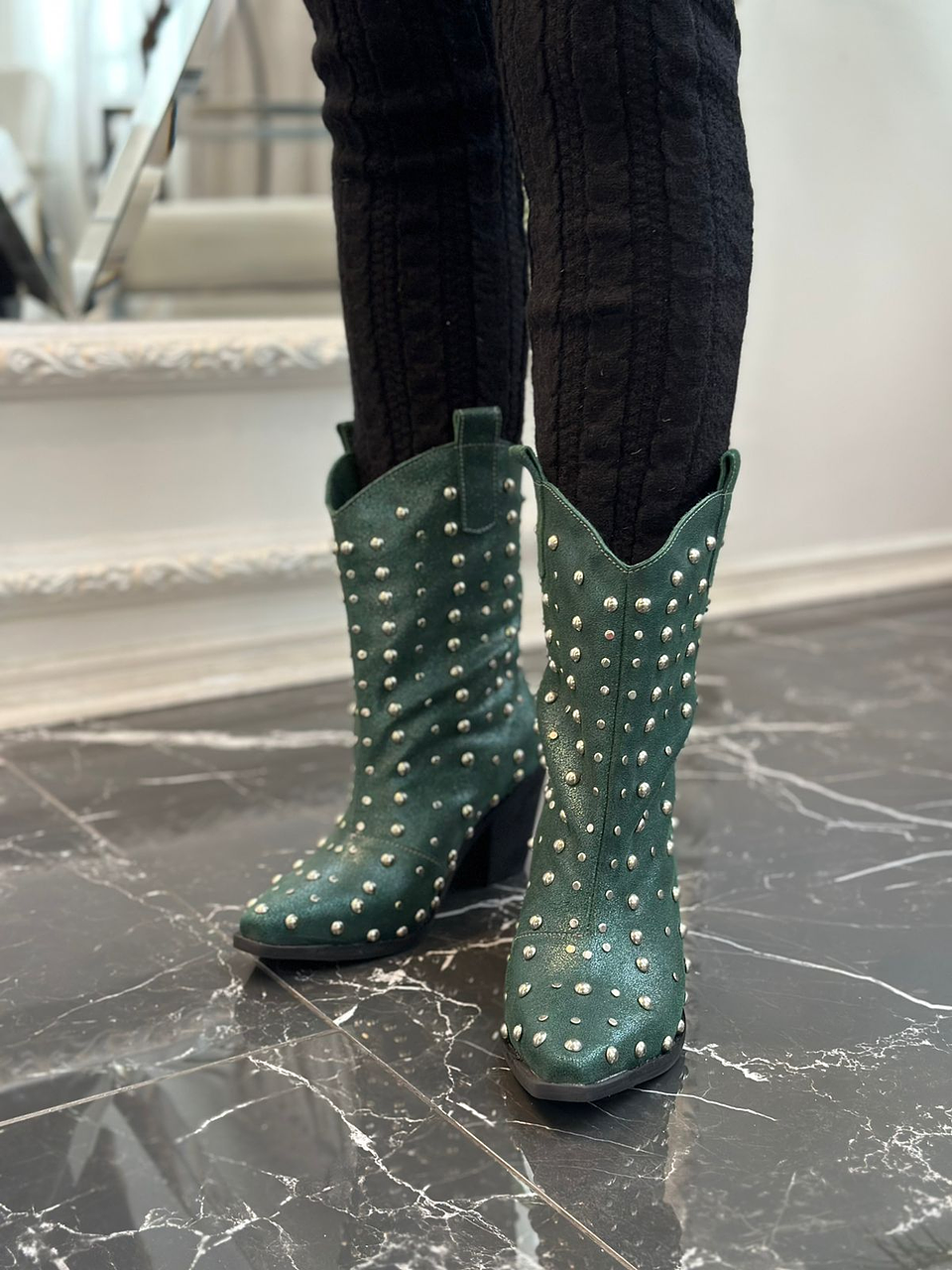 Agustina Cuero Verde 4