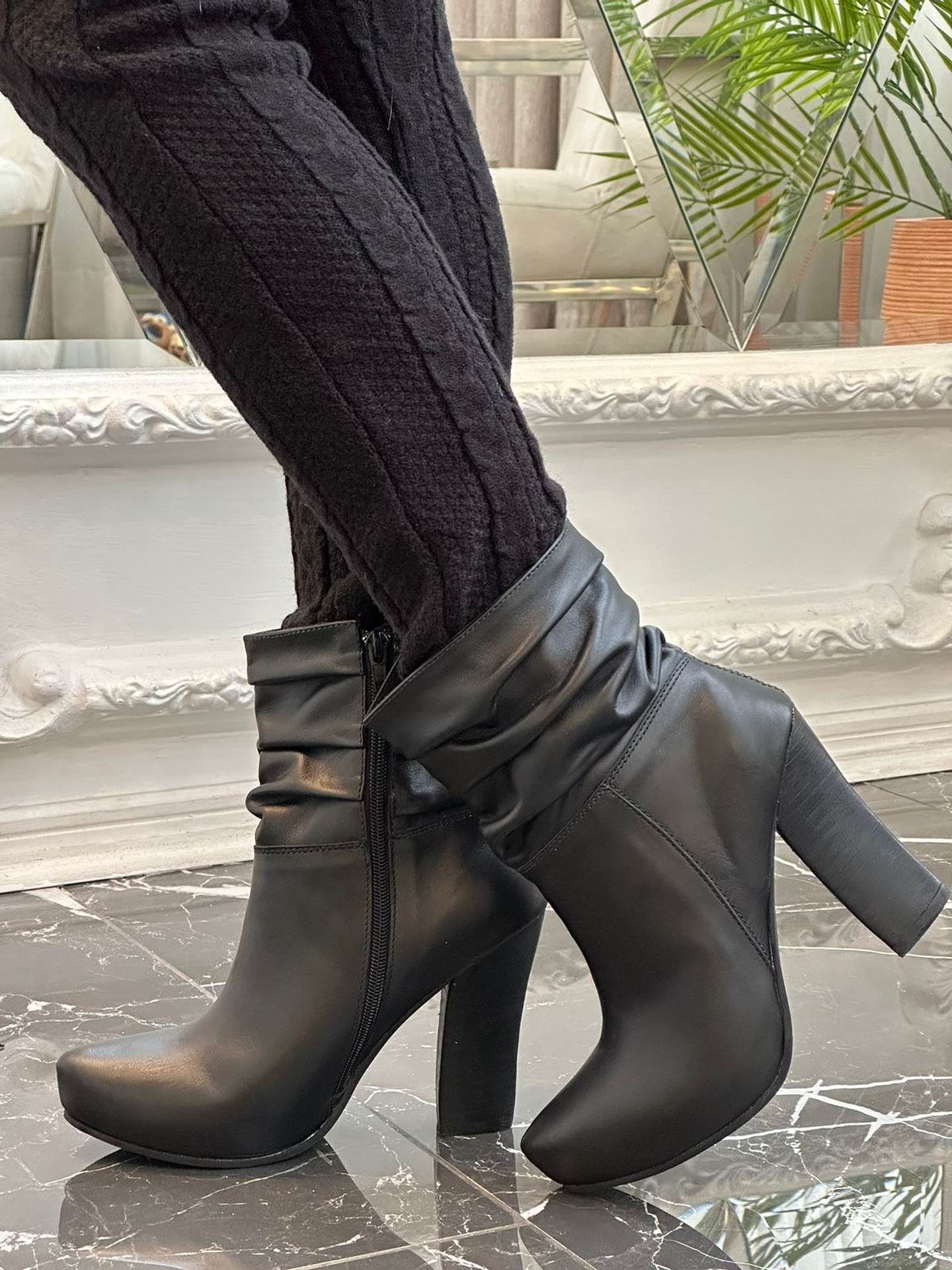 Chicago Cuero Negro- taco negro 1