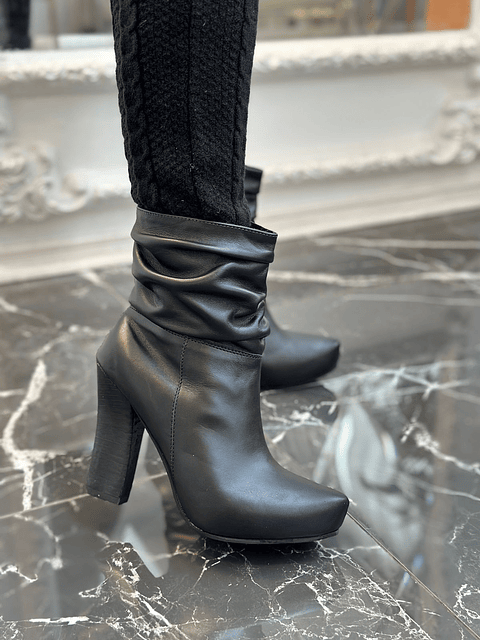 Chicago Cuero Negro- taco negro