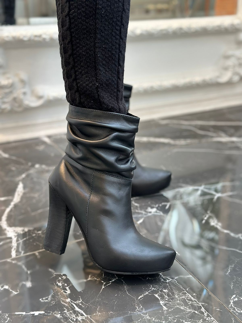 Chicago Cuero Negro- taco negro 2