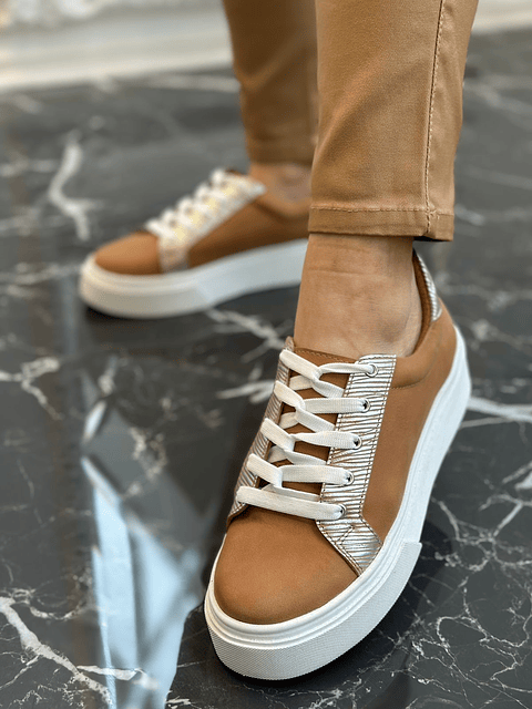 Valeria camel - bordes dorados