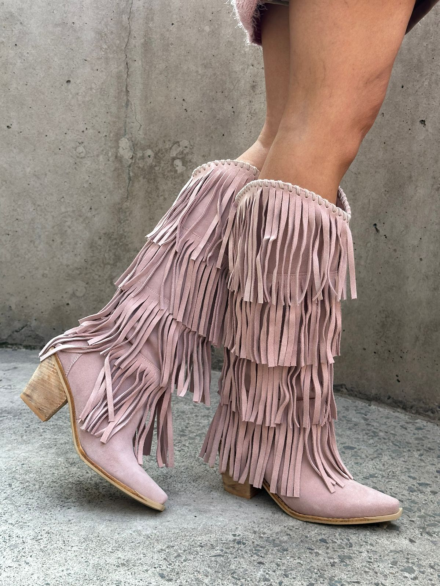 Isabella Reno Rosado 1