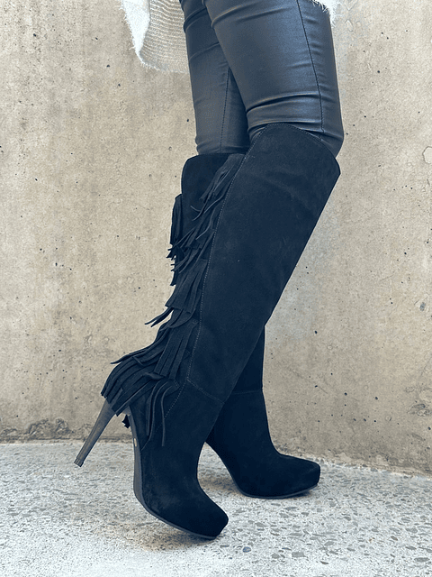 Michelle Reno Negro plataforma