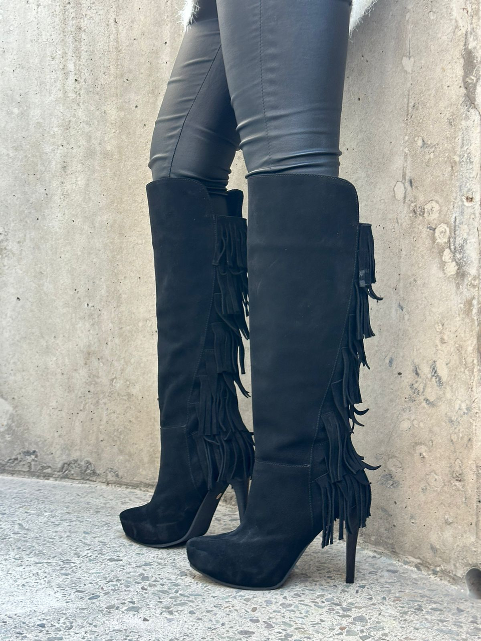 Michelle Reno Negro plataforma 1