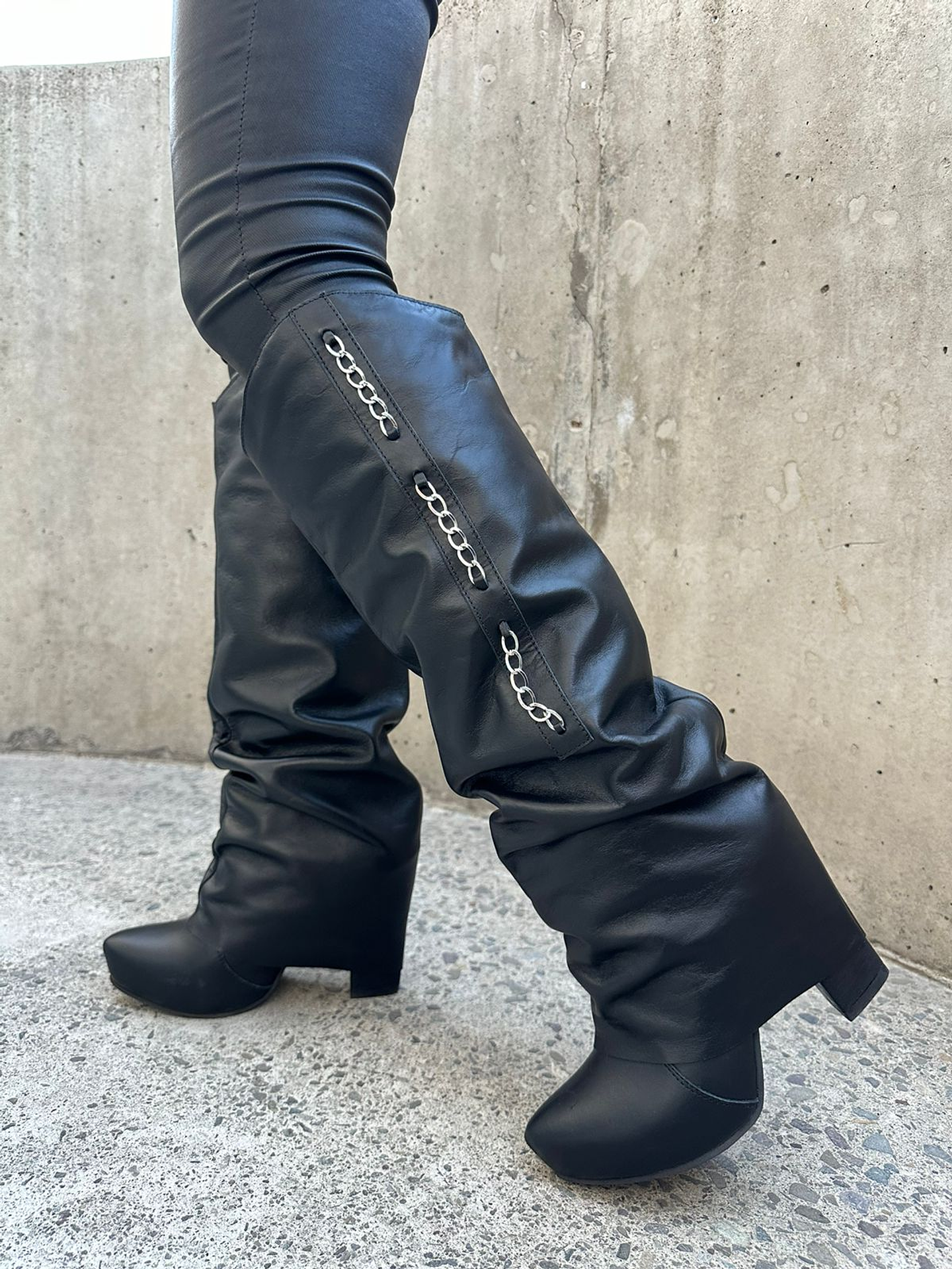 Pascuala Cuero Negro 1