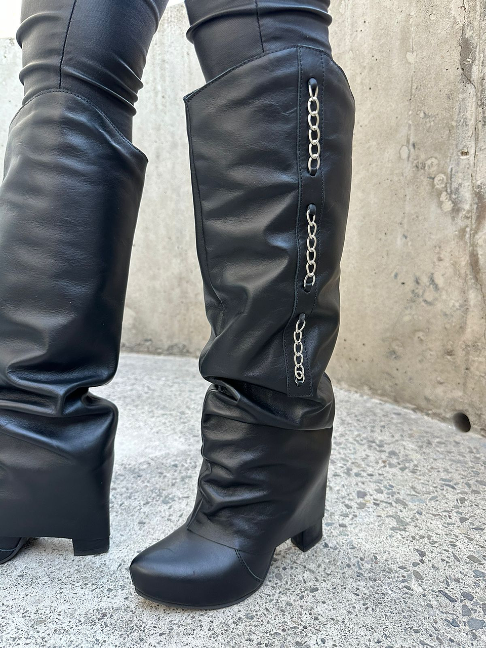 Pascuala Cuero Negro 3