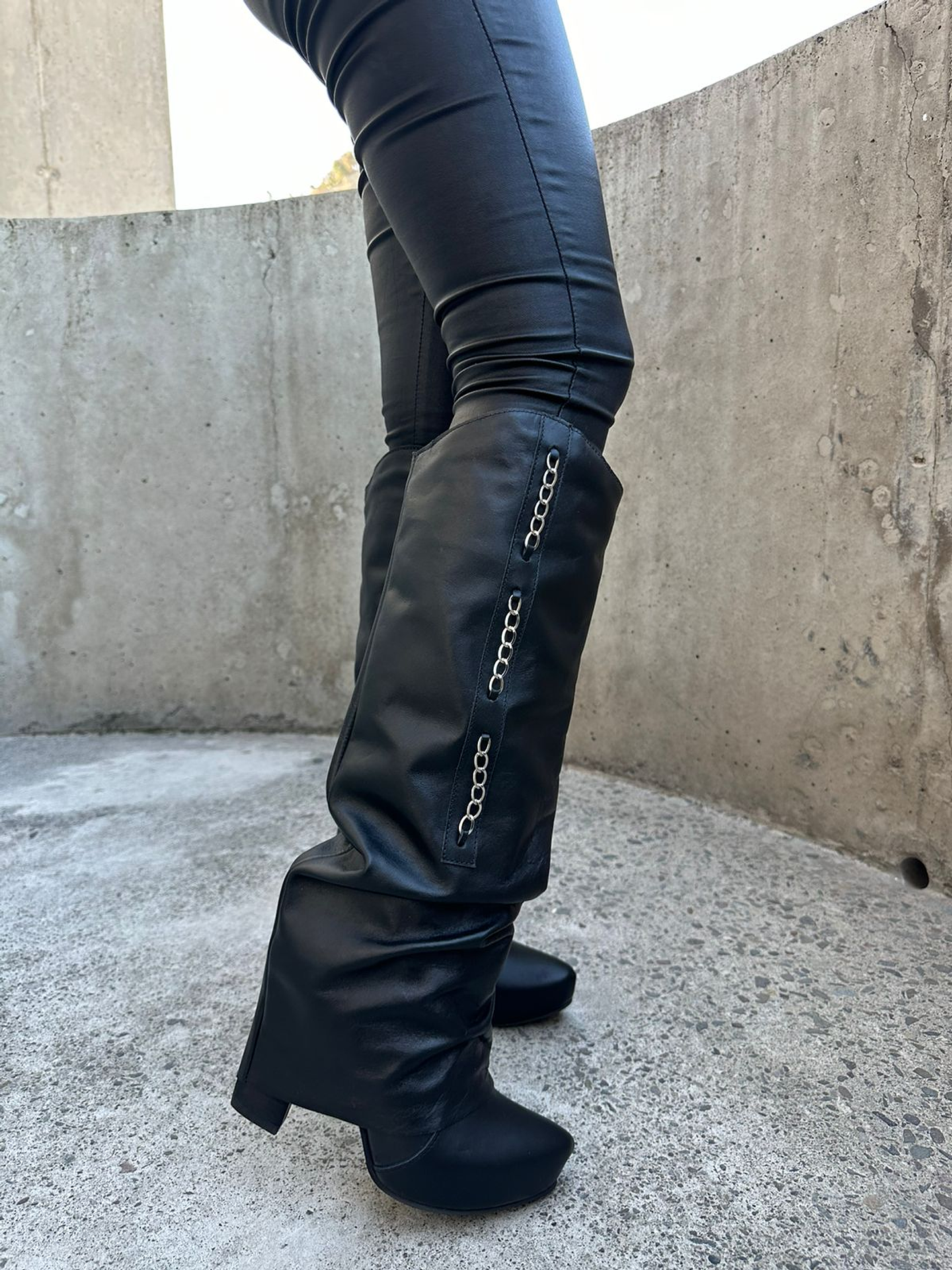 Pascuala Cuero Negro 4