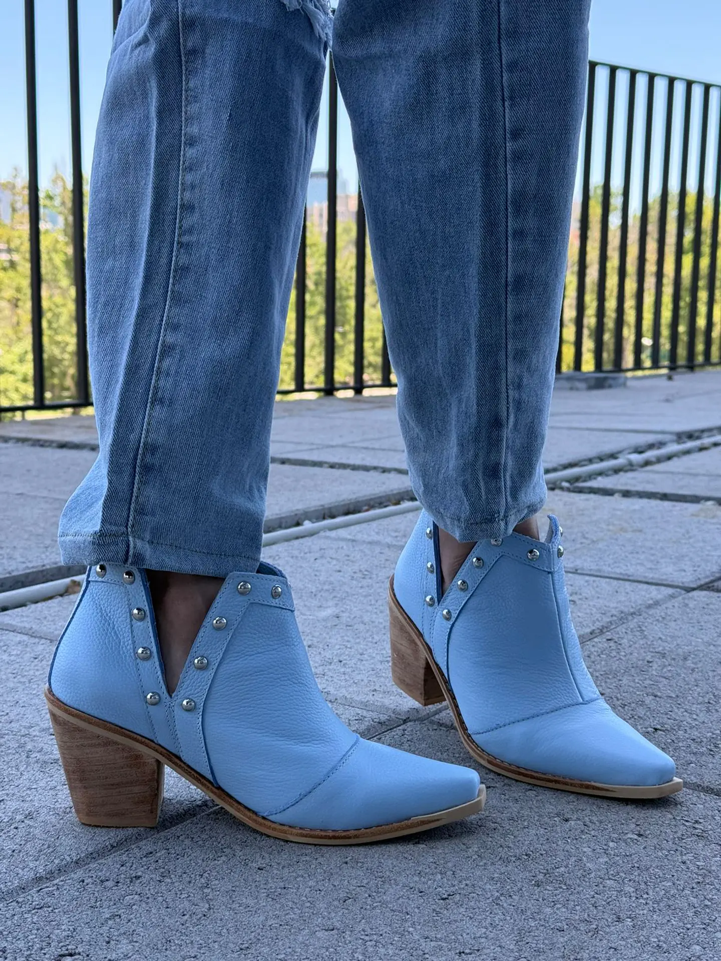 Mia Cuero Celeste Bebe 3