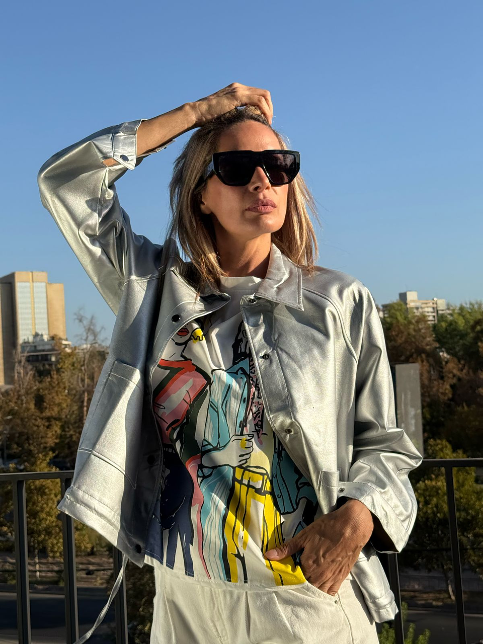 Chaqueta ecocuero plata 1