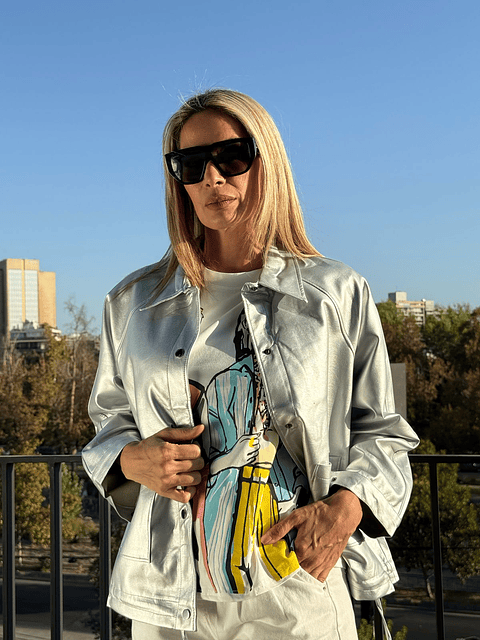 Chaqueta ecocuero plata
