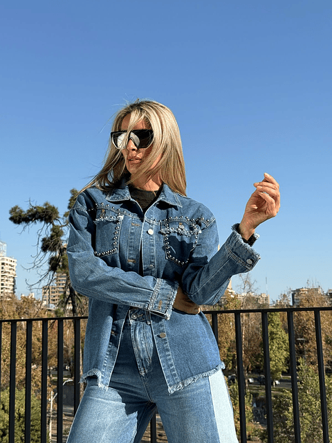 Chaqueta jeans tachas