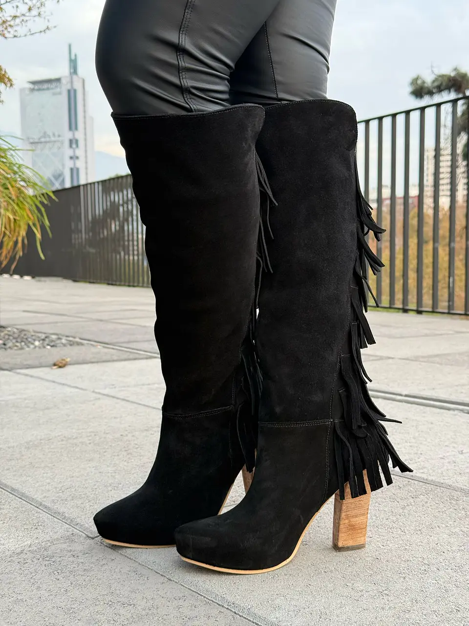 Michelle Reno Negro 3