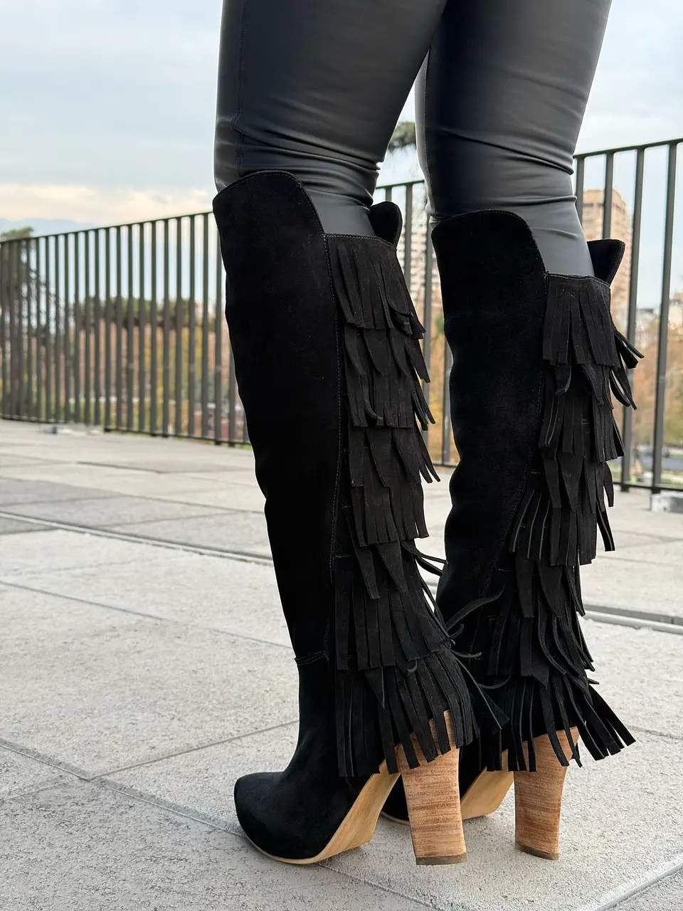 Michelle Reno Negro 7