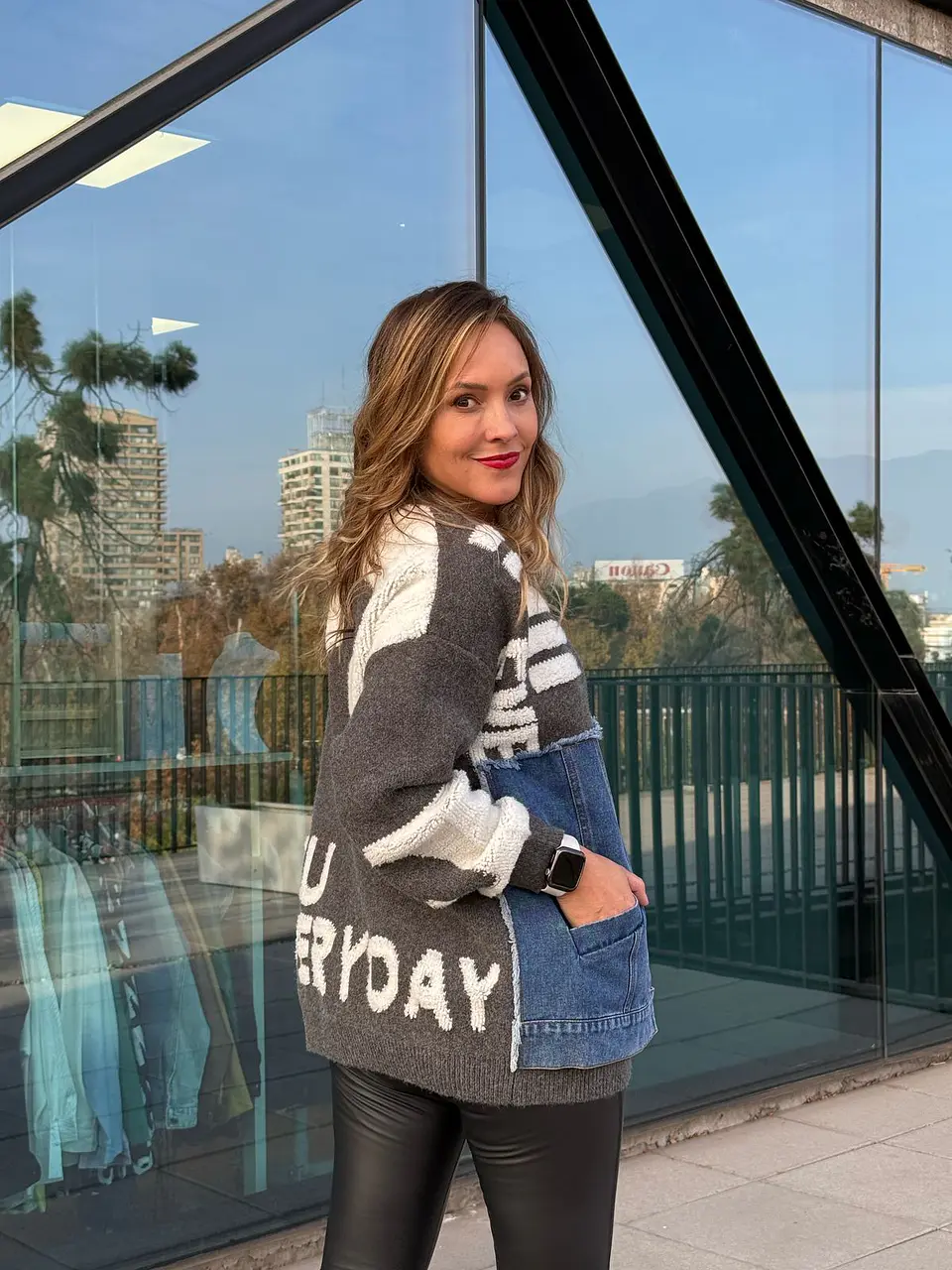 Suéter de lana y Denim oversize 4