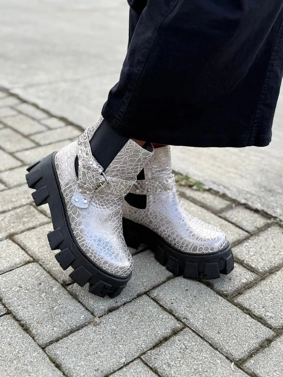 Botin Amanda piedra plata 1