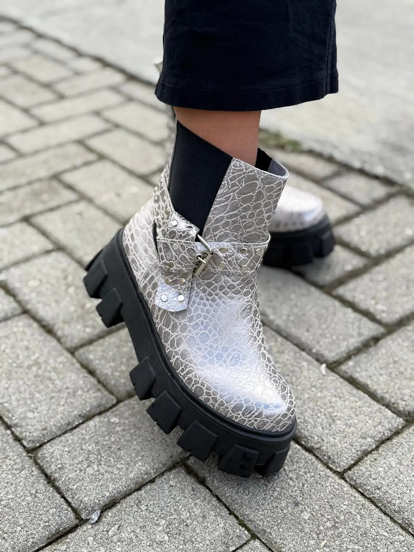 Botin Amanda piedra plata 6